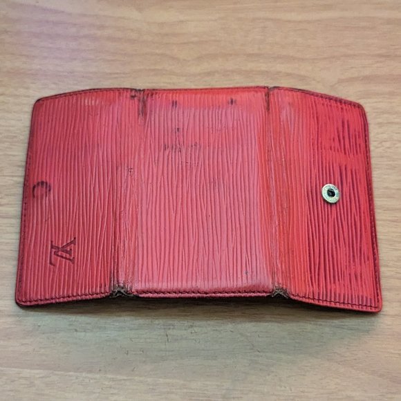 Louis Vuitton Epi Key Holder/Wallet #1598*** - Picture 5 of 8